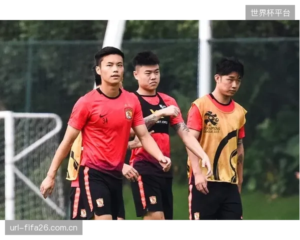 飞翼队两大新星组合将直面自由人核心萨布琳娜·约内斯库，后者刚刚从脚伤中恢复状态成变数。